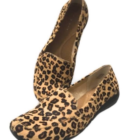 Easy Spirit Shoes - NWOT Easy Spirit Cheetah Print Flats